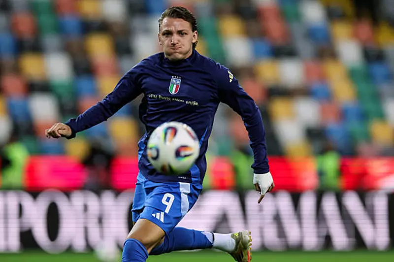 ماتيو ريتيجي مهاجم منتخب إيطاليا 